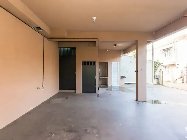 Casa à venda, no bairro Orleans em Curitiba
