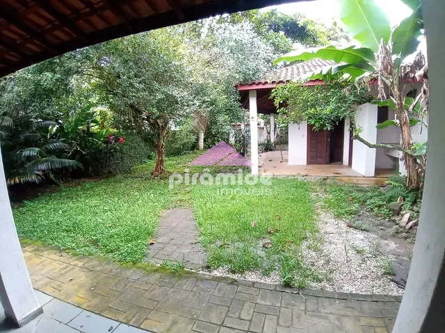 Casa com 360m² 2 quartos e 2 banheiros, à venda, no bairro Massaguaçu em Caraguatatuba