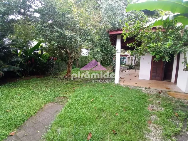 Casa com 360m² 2 quartos e 2 banheiros, à venda, no bairro Massaguaçu em Caraguatatuba