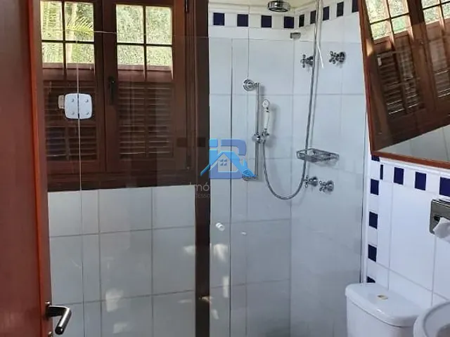 Casa com 6200m² 4 quartos e 3 banheiros, à venda, no bairro Baronesa em Bragança Paulista