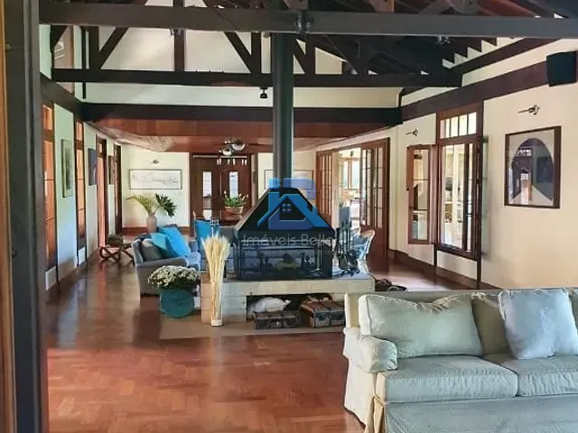 Casa com 6200m² 4 quartos e 3 banheiros, à venda, no bairro Baronesa em Bragança Paulista