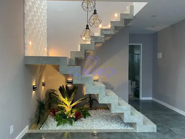 Casa 2 quartos e 5 banheiros, à venda, no bairro Itacuruça em Mangaratiba