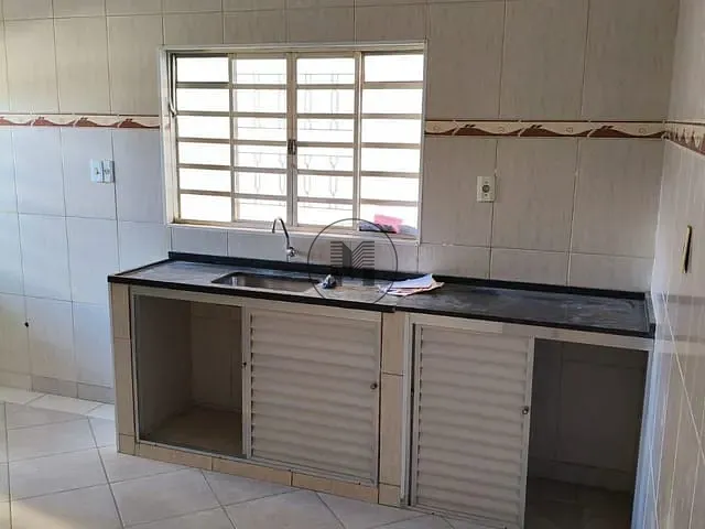 Casa 3 quartos e 2 banheiros, para alugar, no bairro Pedregulho em Guaratinguetá
