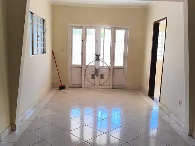 Casa 3 quartos e 2 banheiros, para alugar, no bairro Pedregulho em Guaratinguetá