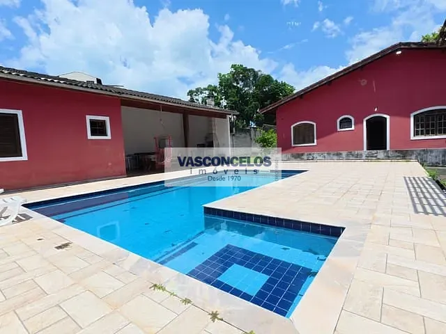 Casa com 662m² 4 quartos e 3 banheiros, à venda, no bairro Mar Verde II em Caraguatatuba