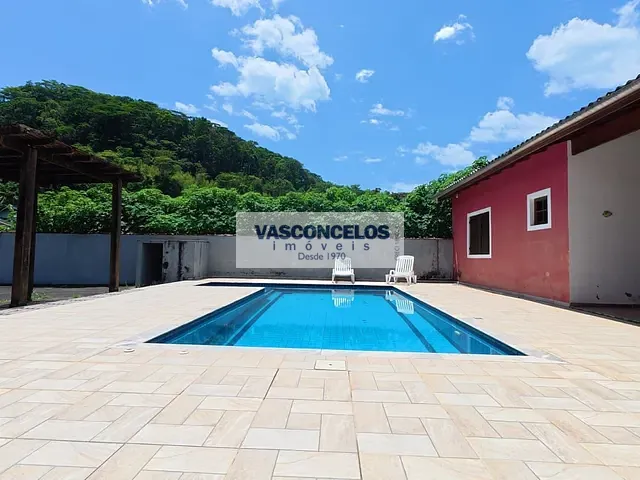 Casa com 662m² 4 quartos e 3 banheiros, à venda, no bairro Mar Verde II em Caraguatatuba