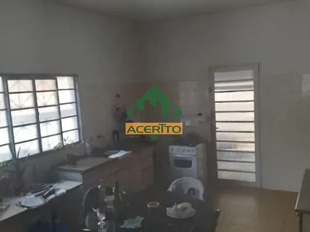 Casa com 400m² 3 quartos e 1 banheiro, à venda, no bairro Vila São Paulo em Araçatuba