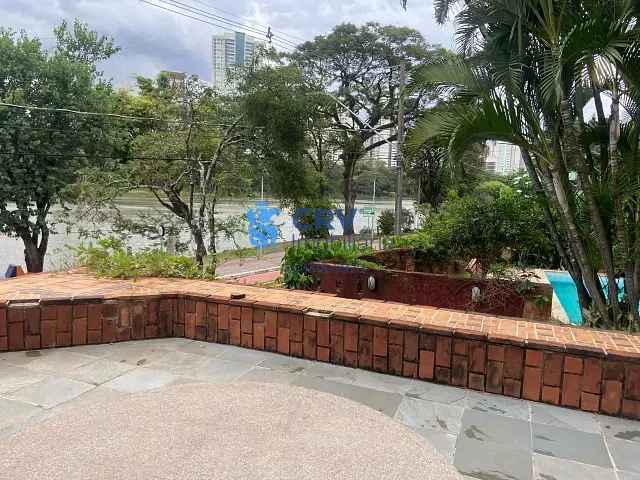 Casa com 600m² 3 quartos e 7 banheiros, à venda ou para alugar, no bairro Lima Azevedo em Londrina