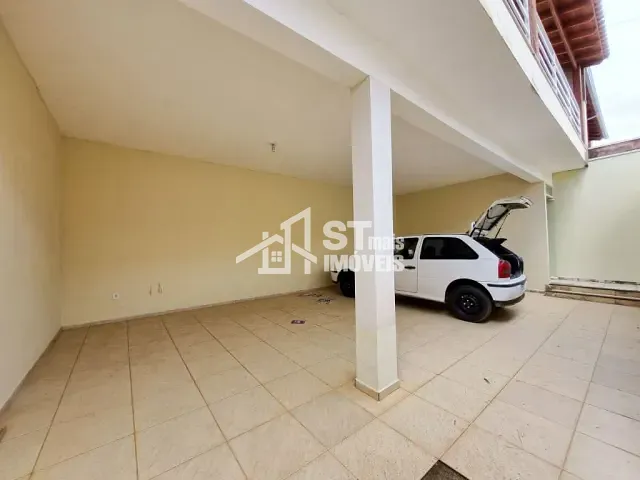 Casa com 200m² 3 quartos e 1 banheiro, à venda, no bairro Jardim Portal da Mantiqueira em Andradas