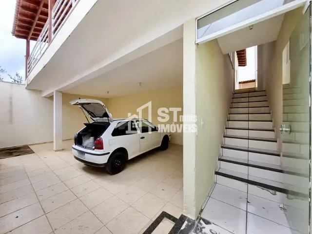 Casa com 200m² 3 quartos e 1 banheiro, à venda, no bairro Jardim Portal da Mantiqueira em Andradas