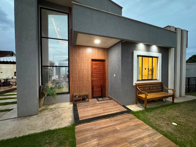 Casa 3 quartos e 2 banheiros, à venda, no bairro Verdes Mares em Rio das Ostras