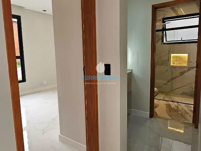 Casa com 450m² 4 quartos e 4 banheiros, à venda, no bairro Jardim do Golfe em São José dos Campos
