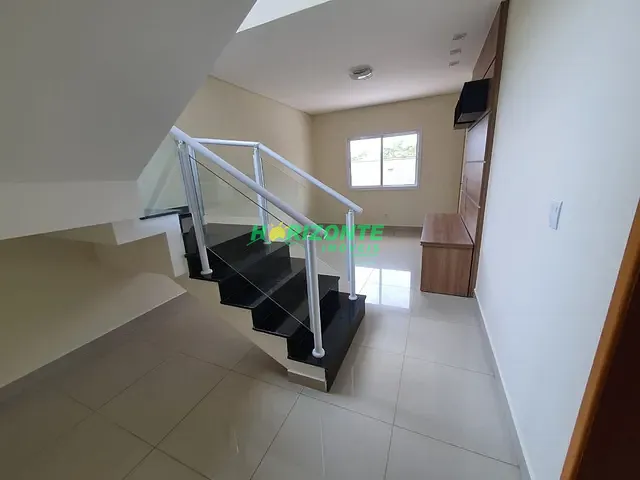 Casa com 250m² 4 quartos e 4 banheiros, à venda, no bairro Urbanova em São José dos Campos