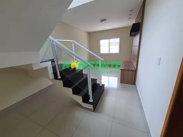 Casa com 250m² 4 quartos e 4 banheiros, à venda, no bairro Urbanova em São José dos Campos