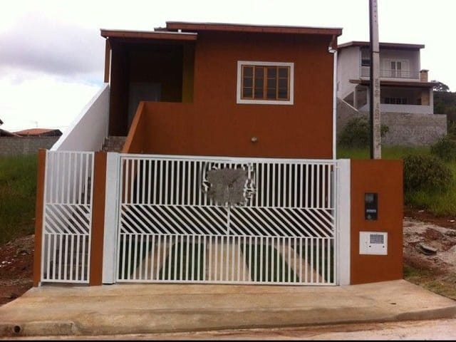 Foto do Casa - Casa com 3 dormitórios para alugar, 110 m² por R$ 1.800,00/mês - Jardim Santa Júlia - São José dos Campos/SP | INDEPENDENCE NEGOCIOS IMOBILIARIOS LTDA