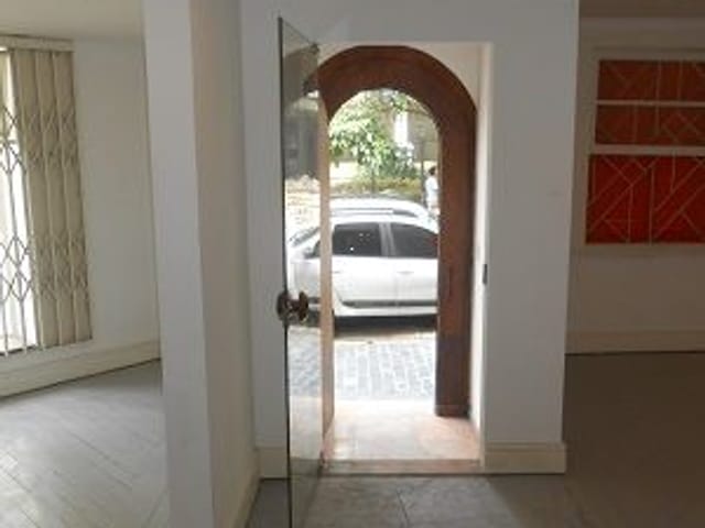 Casa com 186m², para alugar, no bairro Higienópolis em São Paulo