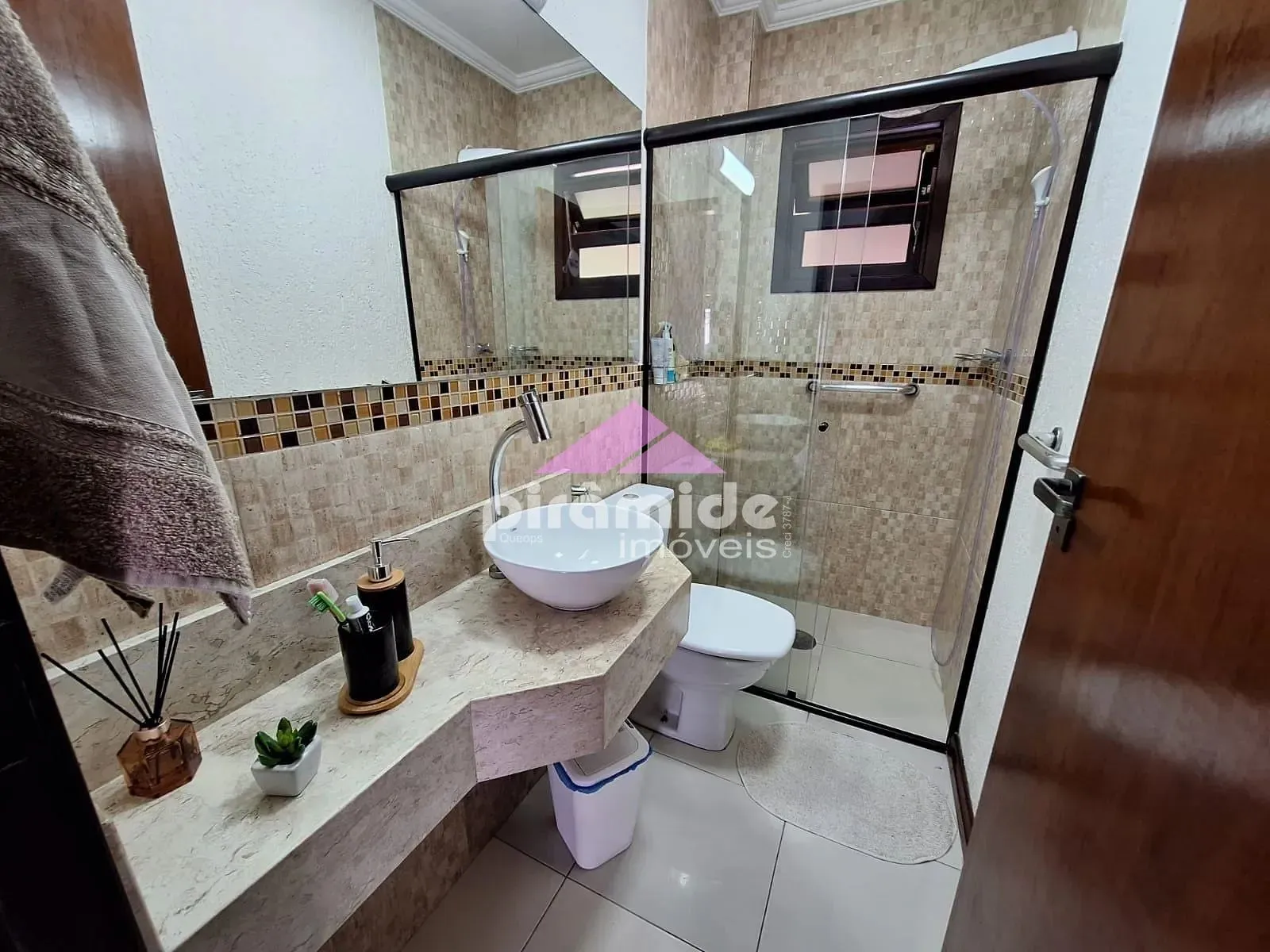 Casa, 3 quartos, 246 m² - Foto 21