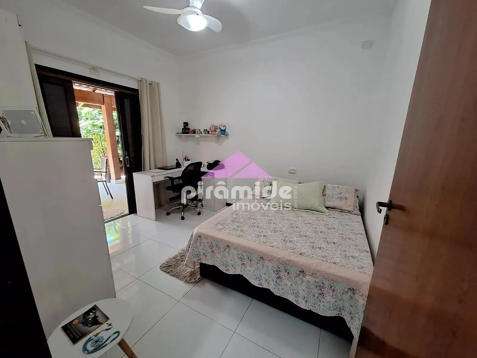 Casa, 3 quartos, 246 m² - Foto 22