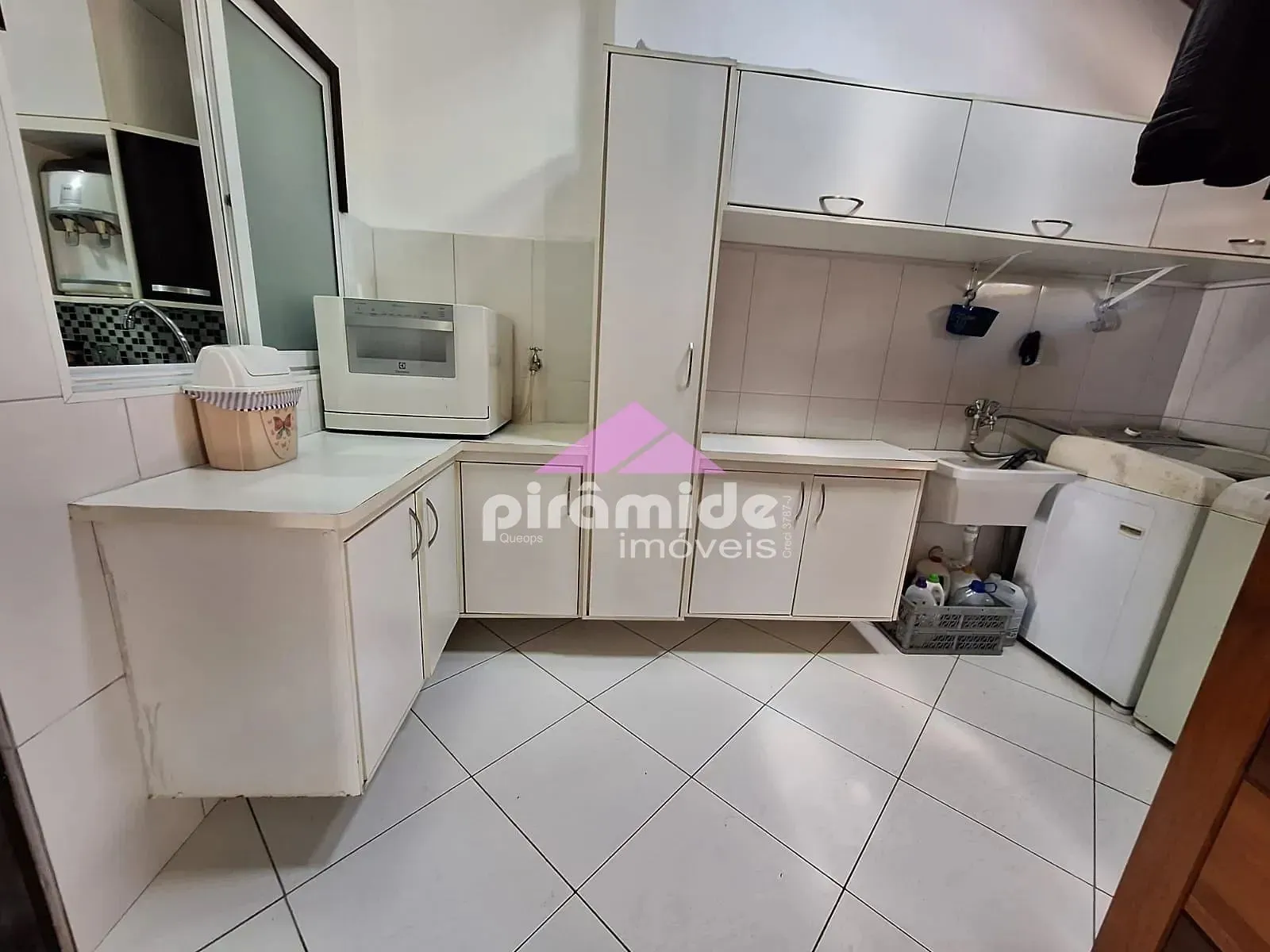 Casa, 3 quartos, 246 m² - Foto 24