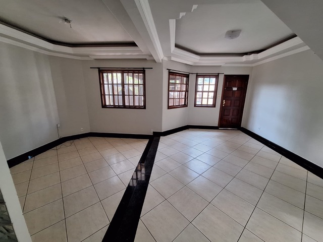 Casa 5 quartos e 2 banheiros, para alugar, no bairro São Marcos em Macaé
