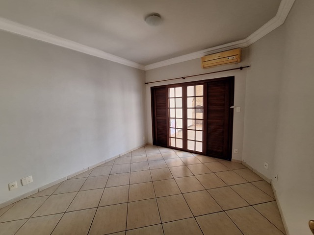 Casa 5 quartos e 2 banheiros, para alugar, no bairro São Marcos em Macaé