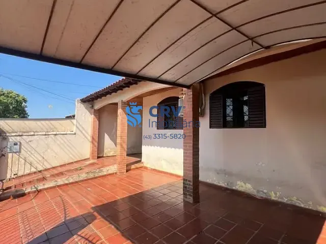 Casa com 277m² 3 quartos e 2 banheiros, à venda, no bairro Conjunto Parigot de Souza 1 em Londrina