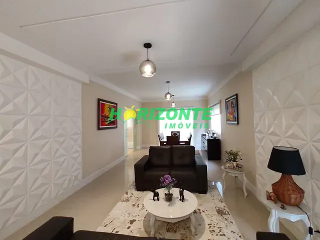 Casa com 250m² 3 quartos e 4 banheiros, à venda, no bairro Urbanova em São José dos Campos