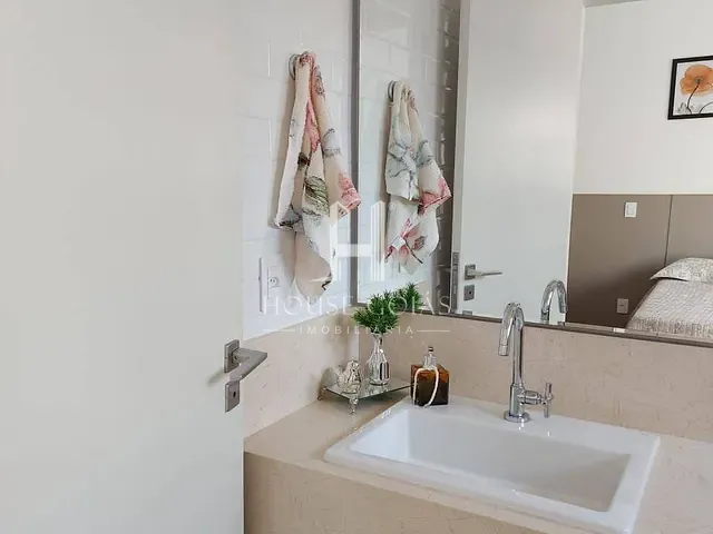 Casa com 531m² 4 quartos e 1 banheiro, à venda, no bairro Fazenda Vau das Pombas em Goiânia