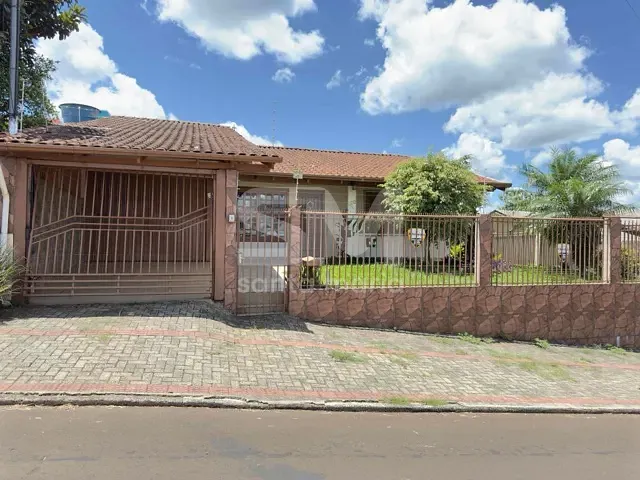 Casa com 397m² 3 quartos e 2 banheiros, à venda, no bairro Presidente Médici em Chapecó
