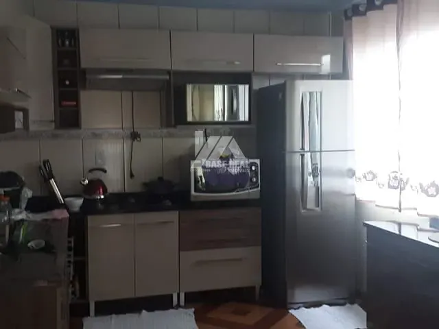 Casa com 275m² 2 quartos e 1 banheiro, à venda, no bairro Cará-cará em Ponta Grossa