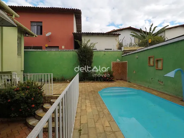 Casa com 360m² 5 quartos e 2 banheiros, à venda, no bairro Itapoã em Belo Horizonte