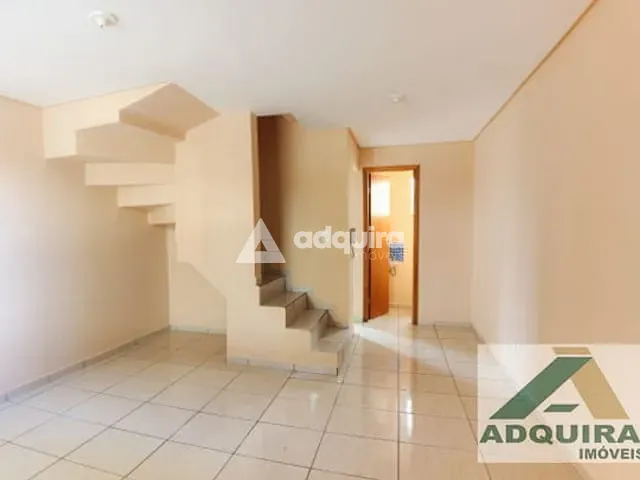 Casa 2 quartos e 2 banheiros, à venda, no bairro Orfãs em Ponta Grossa