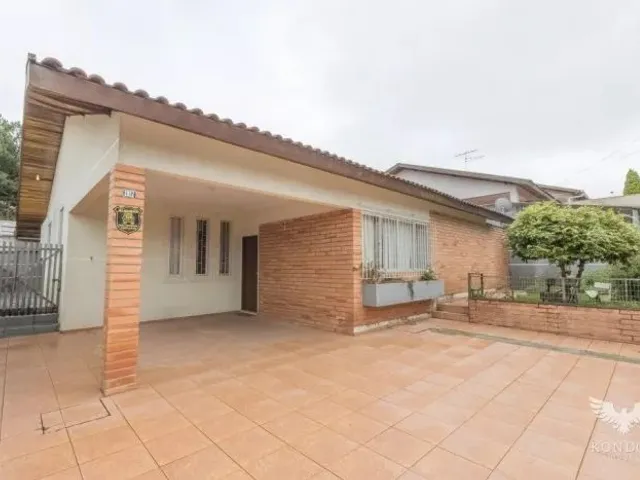 Casa com 172m² 3 quartos e 2 banheiros, para alugar, no bairro Santa Felicidade em Curitiba