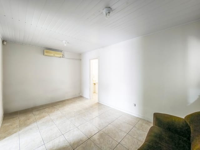 Casa à venda ou para alugar, no bairro Centro em Pelotas