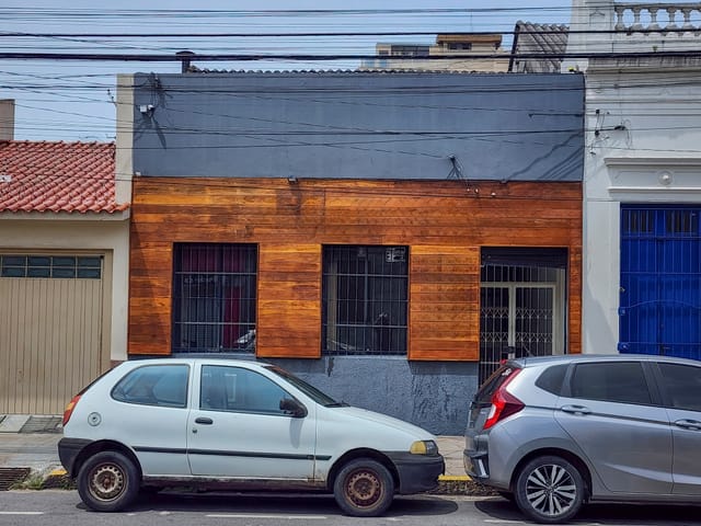 Casa à venda ou para alugar, no bairro Centro em Pelotas