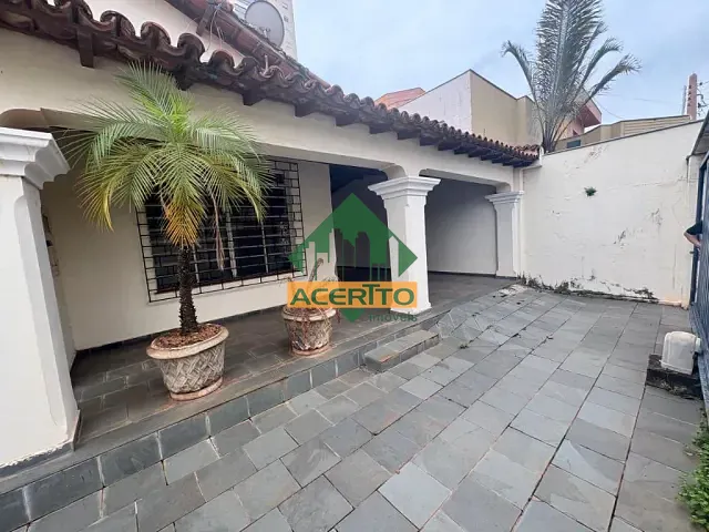 Casa com 523m² 3 quartos e 3 banheiros, à venda, no bairro Vila Mendonça em Araçatuba