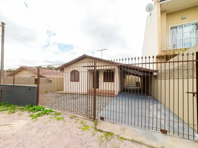 Casa com 382m² 2 quartos e 2 banheiros, para alugar, no bairro Santa Felicidade em Curitiba