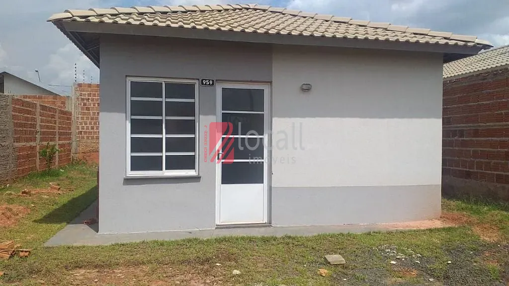 Casa com 2 quartos para aluguel, 45m² — foto 2 de 6