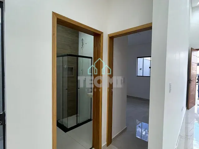 Casa 2 quartos e 2 banheiros, à venda, no bairro Quintas Santa Cruz em Taubaté