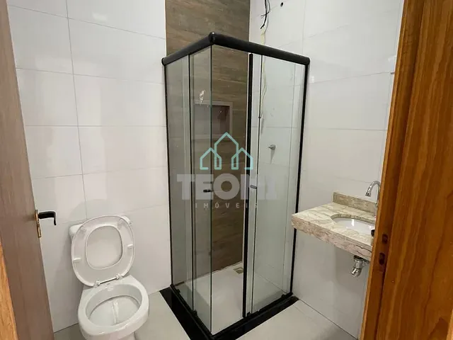 Casa 2 quartos e 2 banheiros, à venda, no bairro Quintas Santa Cruz em Taubaté