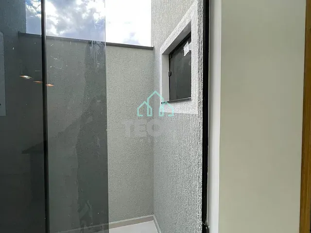 Casa 2 quartos e 2 banheiros, à venda, no bairro Quintas Santa Cruz em Taubaté