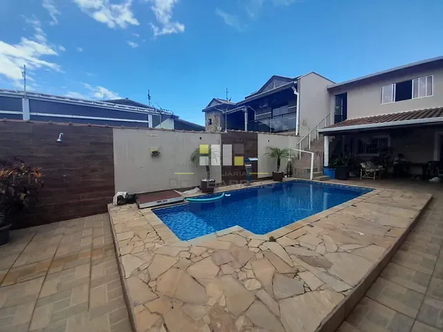 Sobrado com 255m² 3 quartos e 3 banheiros, à venda, no bairro Residencial Bordon em Sumaré