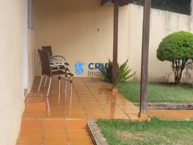 Casa com 210m² 3 quartos e 1 banheiro, à venda, no bairro Conjunto Habitacional Flores em Londrina