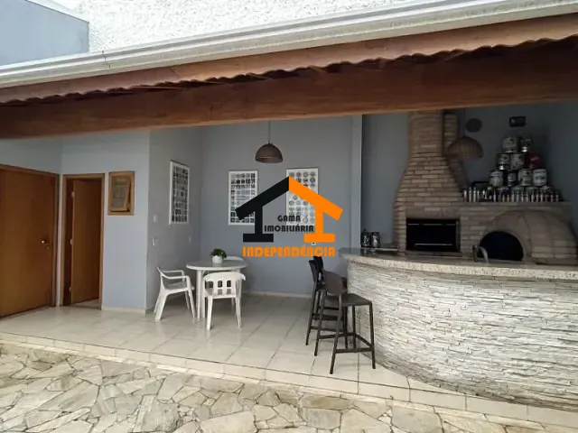 Casa com 250m² 3 quartos e 3 banheiros, à venda, no bairro Recanto do Parque em Itatiba