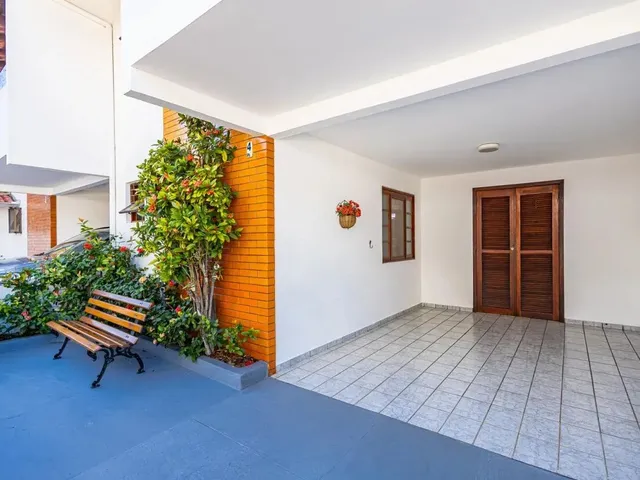 Sobrado 3 quartos e 1 banheiro, à venda, no bairro Caiobá em Matinhos