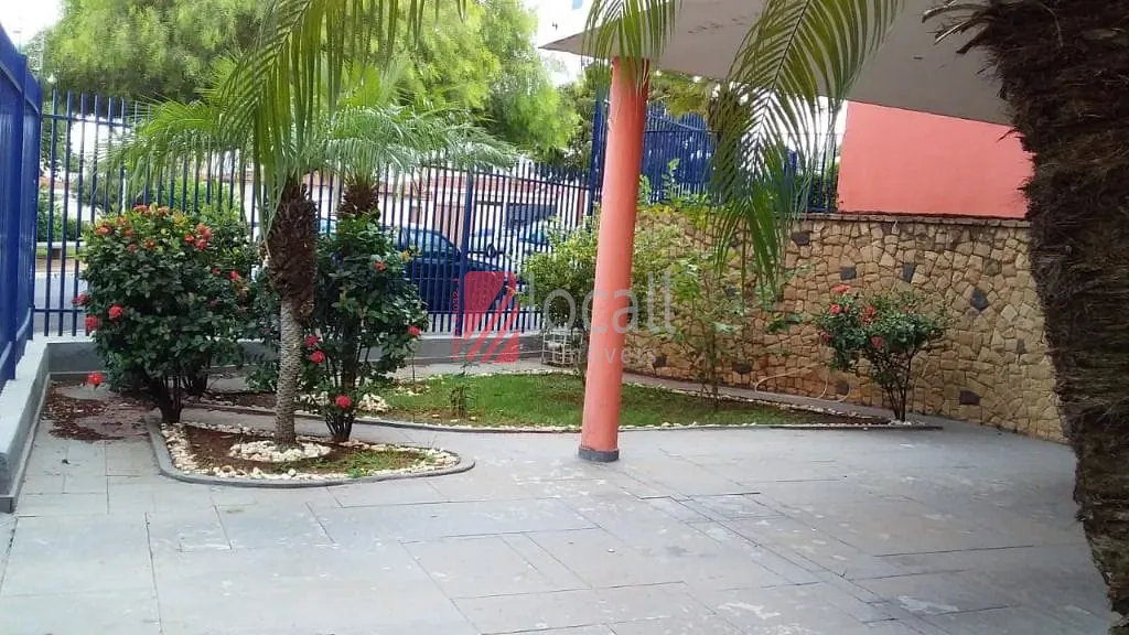 Casa com 1 quarto à venda, 448m² — foto 2 de 33