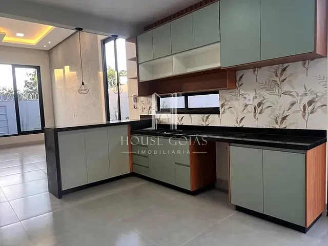 Casa com 360m² 3 quartos e 1 banheiro, à venda, no bairro Residencial Havaí em Goiânia