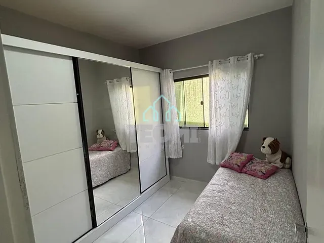 Casa com 132m² 3 quartos e 1 banheiro, à venda, no bairro Parque São Luís em Taubaté