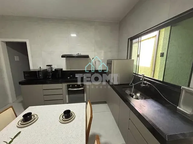 Casa com 132m² 3 quartos e 1 banheiro, à venda, no bairro Parque São Luís em Taubaté