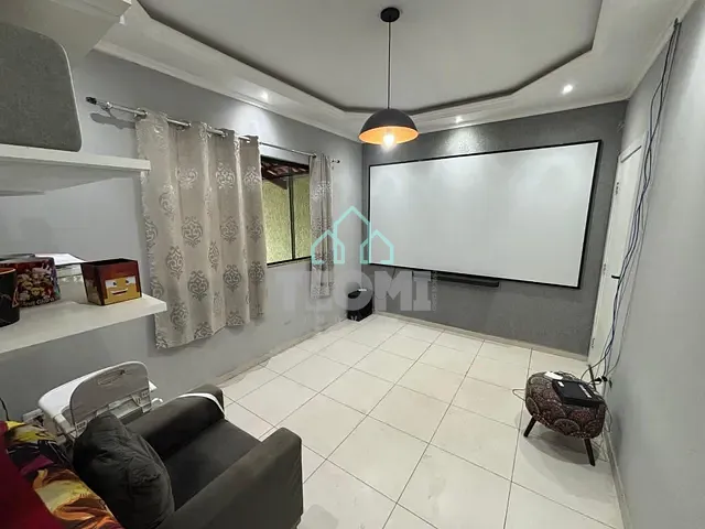 Casa com 132m² 3 quartos e 1 banheiro, à venda, no bairro Parque São Luís em Taubaté